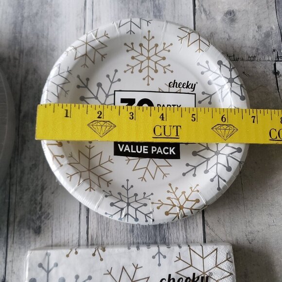 NWT - Sliver, Gold and White Snowflake Set of 60 paper Plates and Paper Napkins - Picture 3 of 5
